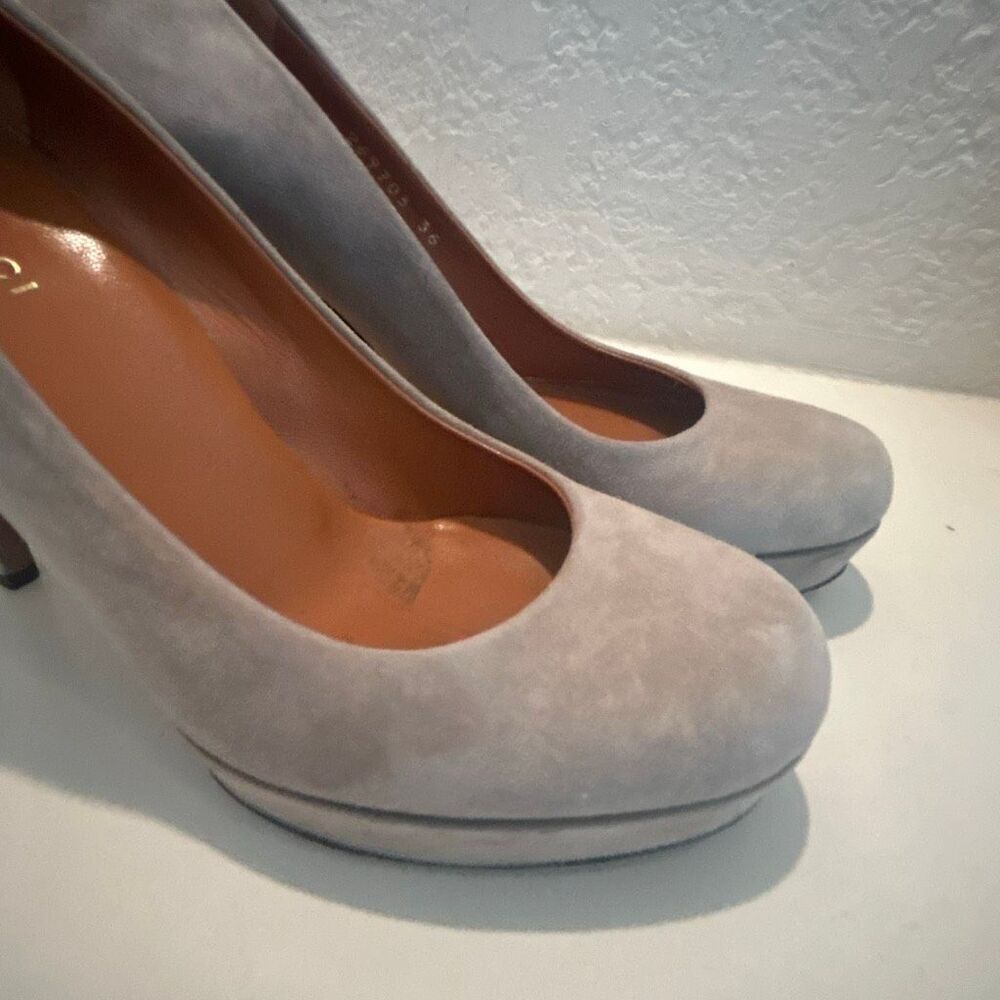 Gucci Women's Sz 36.5 Betty Platform Heels Taupe Suede Classic Minimalist Luxury - Picture 13 of 14